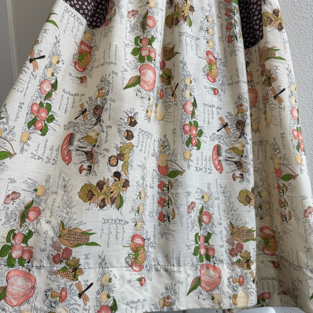 Vintage Floral Fruit Mushroom Print Apron Dress Tie Back Trad Cooking Cottage - Picture 7 of 13